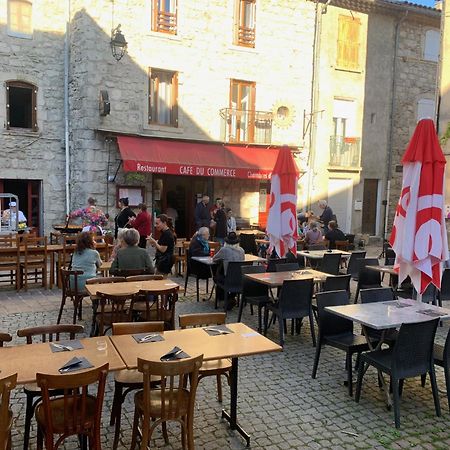 Cafe Du Commerce Genolhac Экстерьер фото