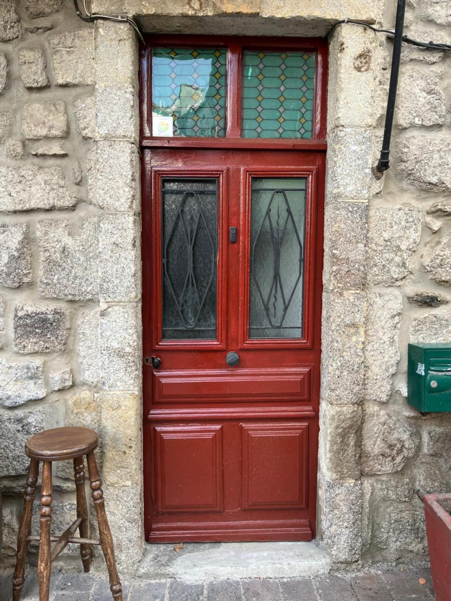 Cafe Du Commerce Genolhac Экстерьер фото